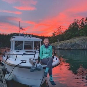 Meet your Posher, Laura